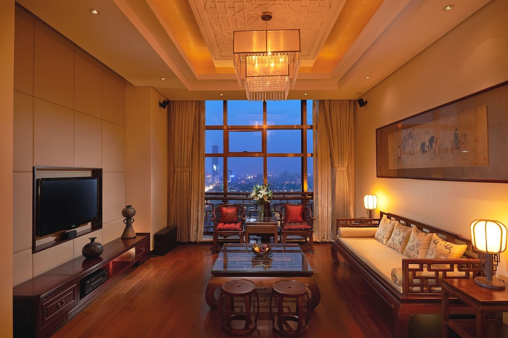 Presidential Suite photo 3