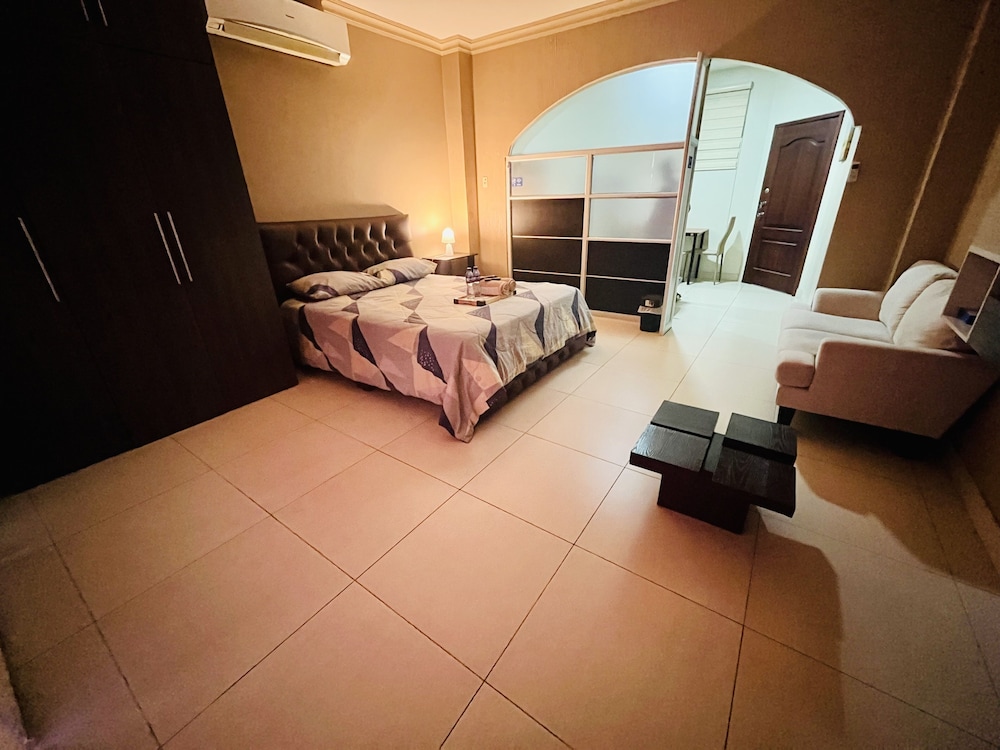 Junior House, 1 Queen Bed photo 3