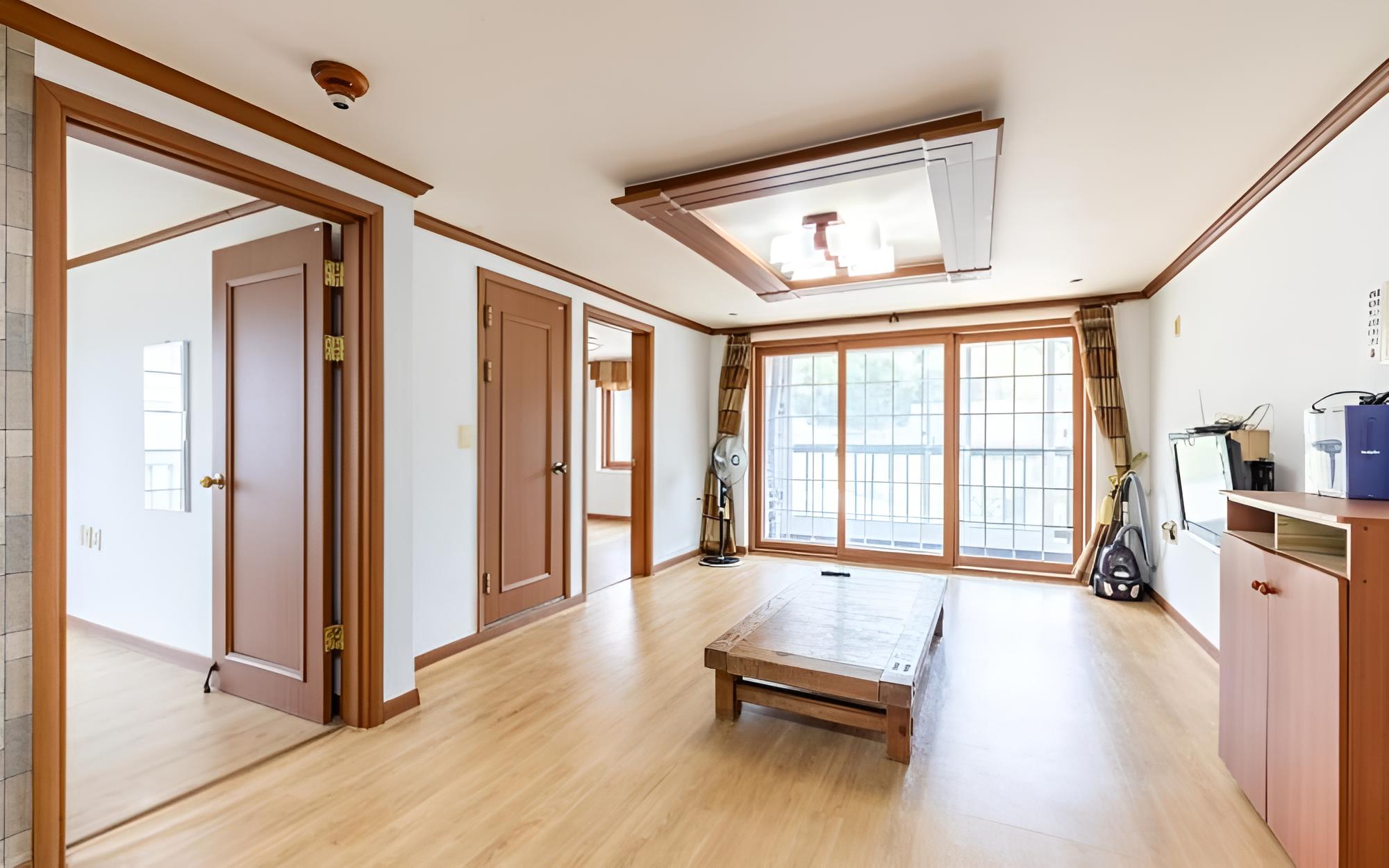 Room (Building B -101)