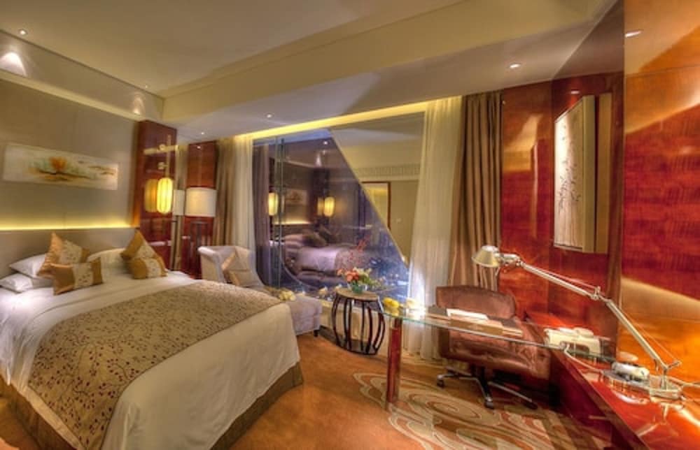 Executive Room - 2 Large Twin Beds photo 3
