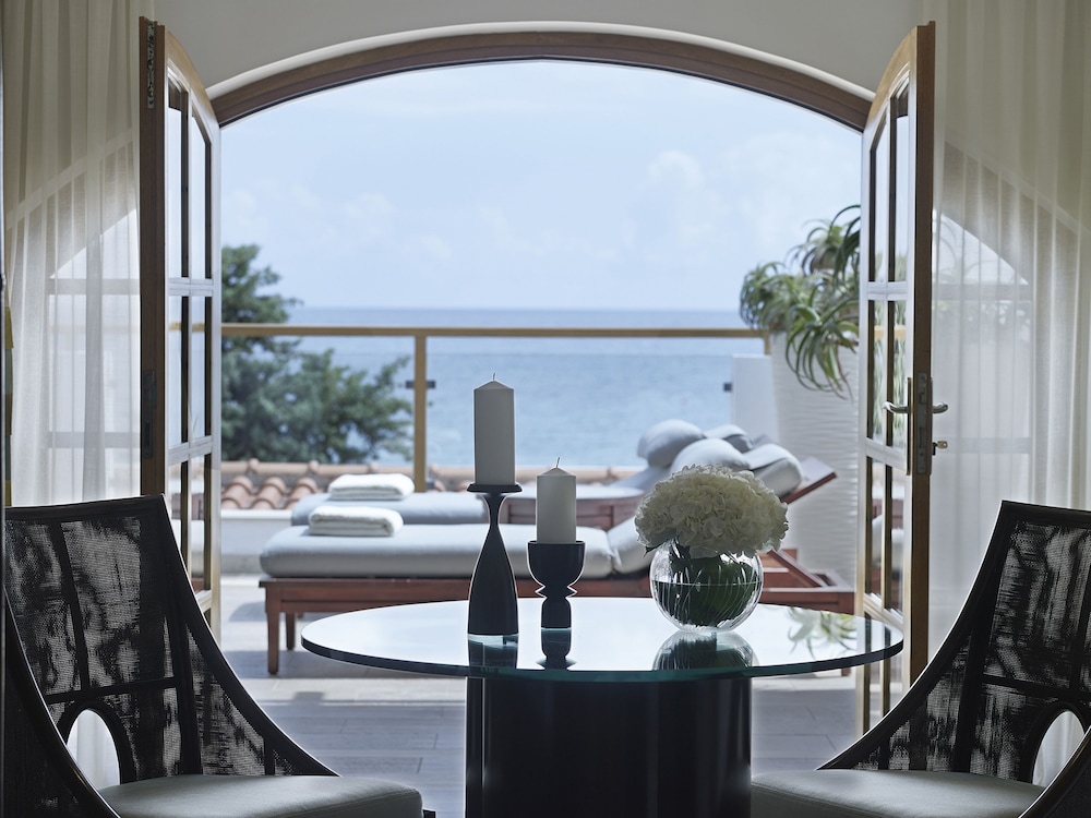 Premium Unique Suite
