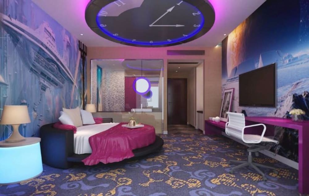 Theme Deluxe Suite photo 2