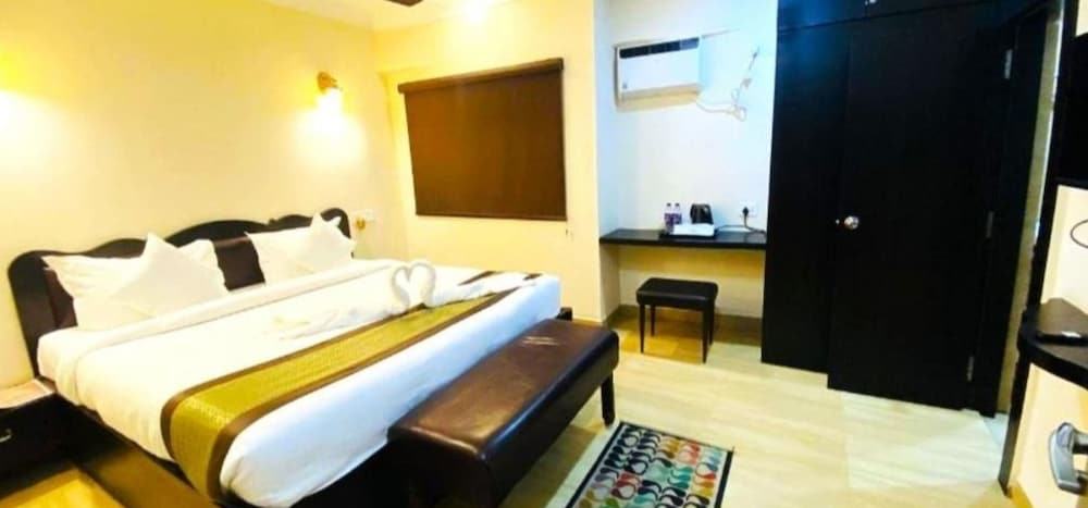 Premium Double Room, City View