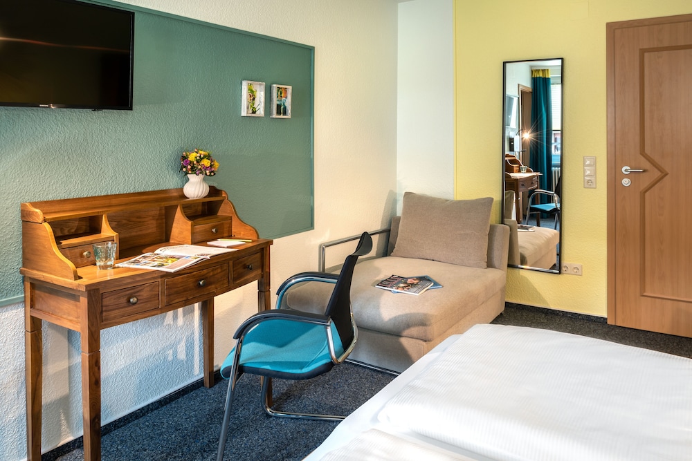Double Room, 1 Queen Bed, Non Smoking photo 3