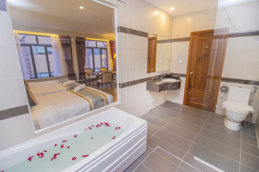 Family Suite - Photo 6