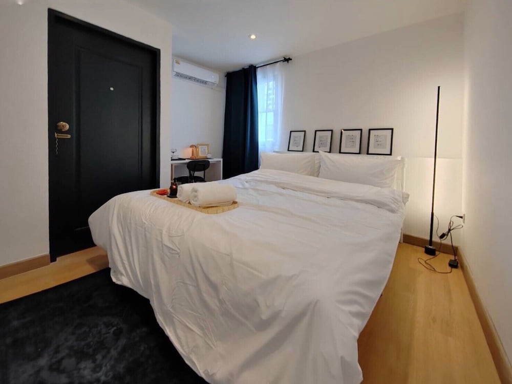 Superior Double Room, City View photo 3