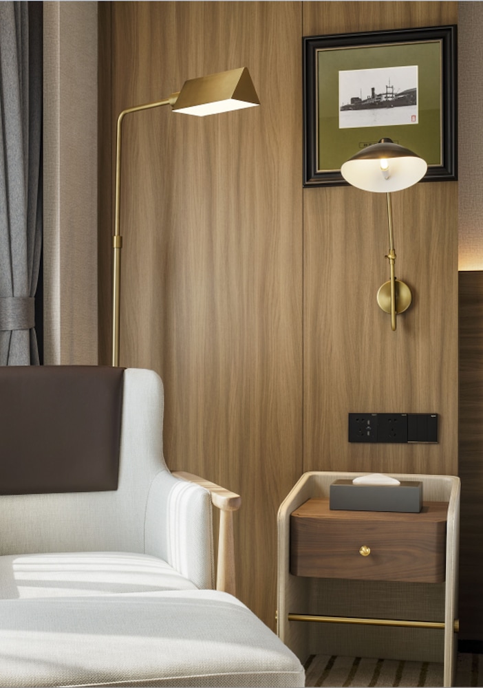 Deluxe King Room - Photo 3