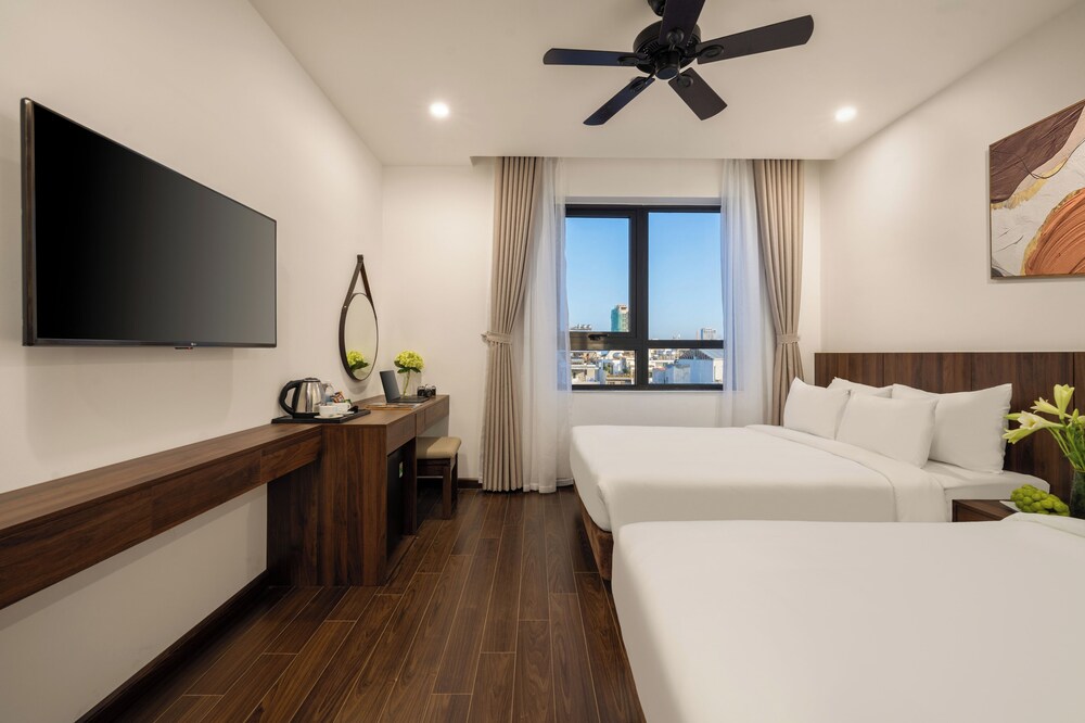 Family Room, City View