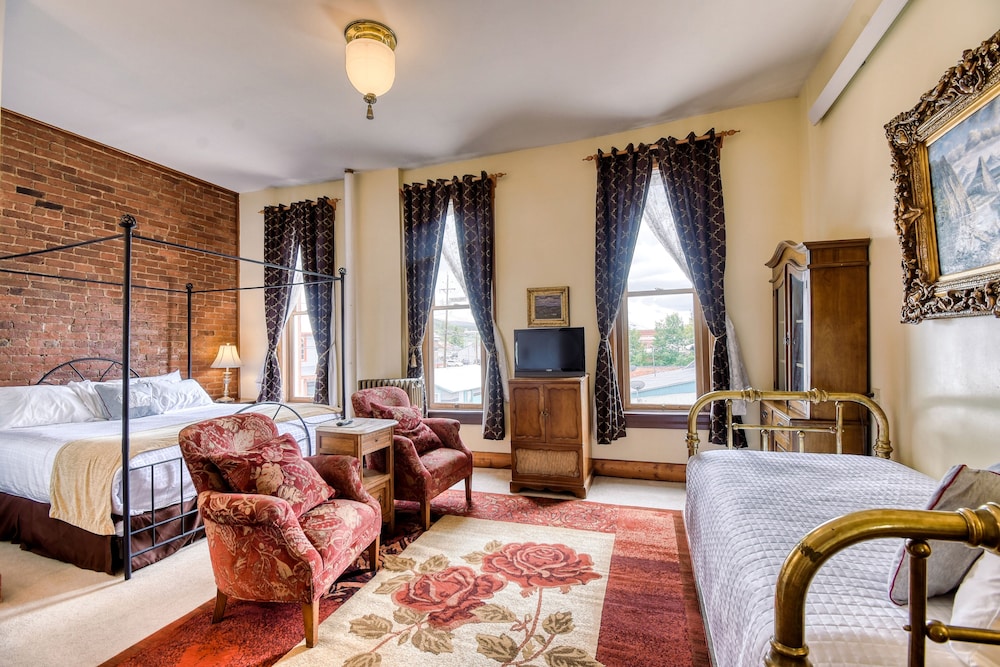 Room, Multiple Beds