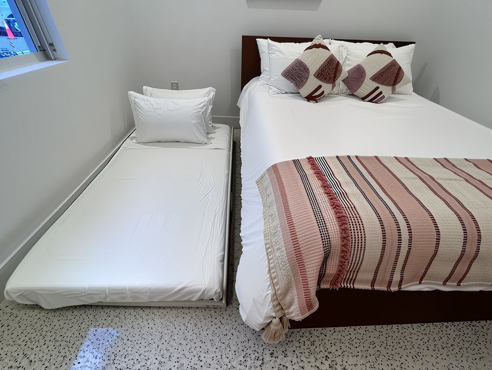 New! Casita Luxury Chic w/Parking Coconut Grove photo 1