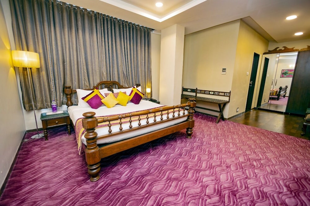 Family Suite, 1 King Bed, Non Smoking photo 1