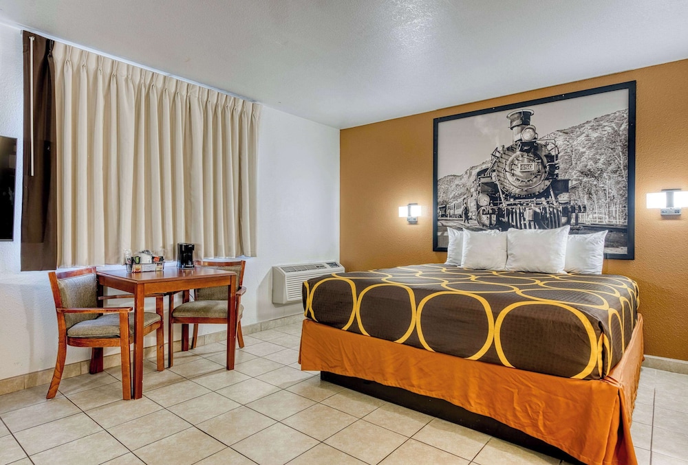 Suite, Multiple Beds, Accessible, Non Smoking (Dog-Friendly) - Photo 3
