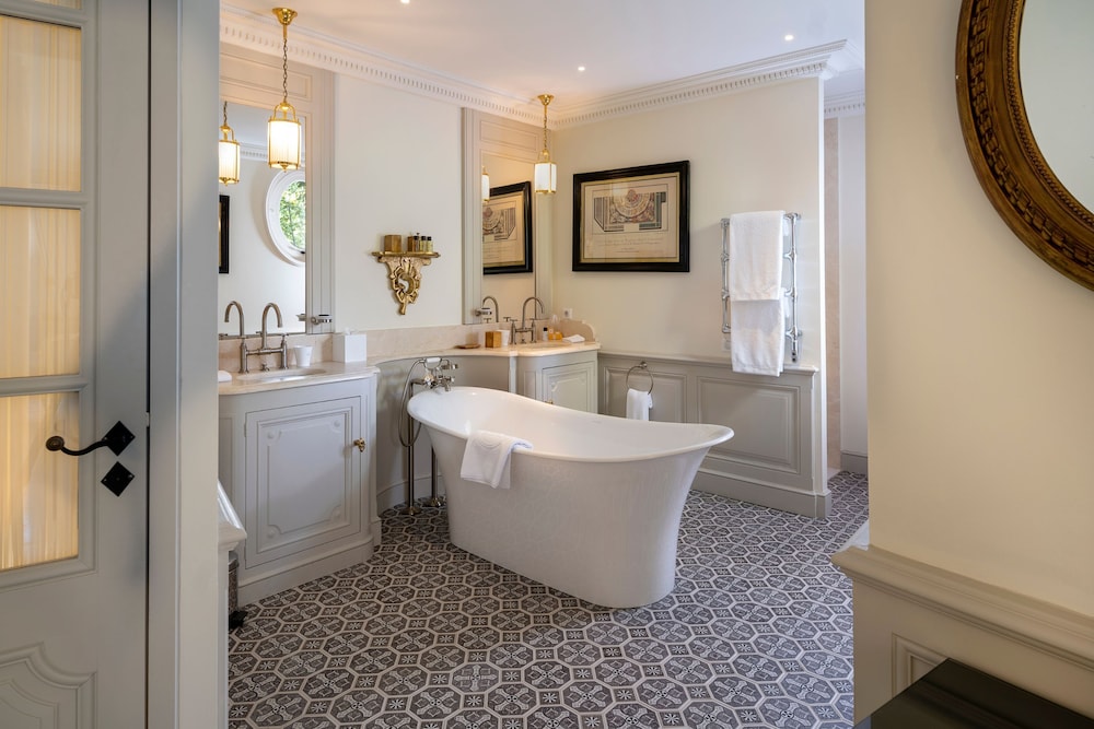 Room (Prestige Deluxe) - Photo 2