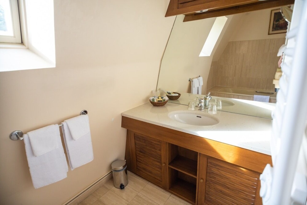 Classic Double Room, Ensuite (Princesse Conti) - Photo 10
