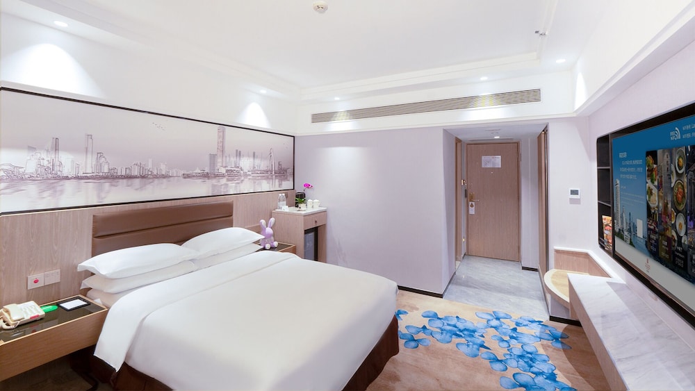 Huaxia Elegant River View King Room - Photo 1
