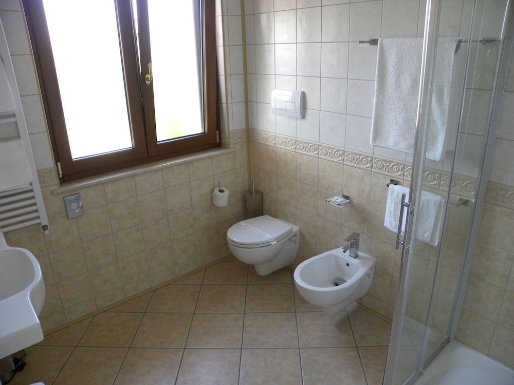 Elite Double or Twin Room - Photo 5