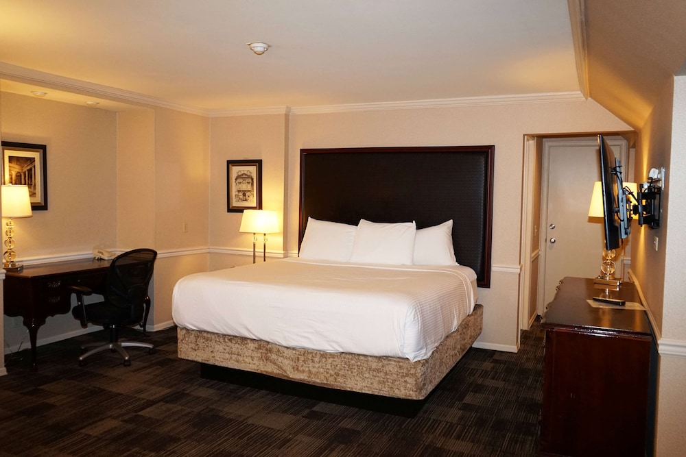 Room, 1 King Bed, Non Smoking (Efficiency) - Photo 1