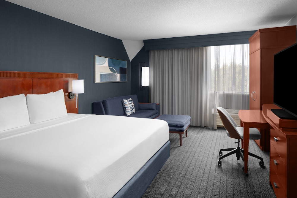 Room, 1 Queen Bed - Photo 3