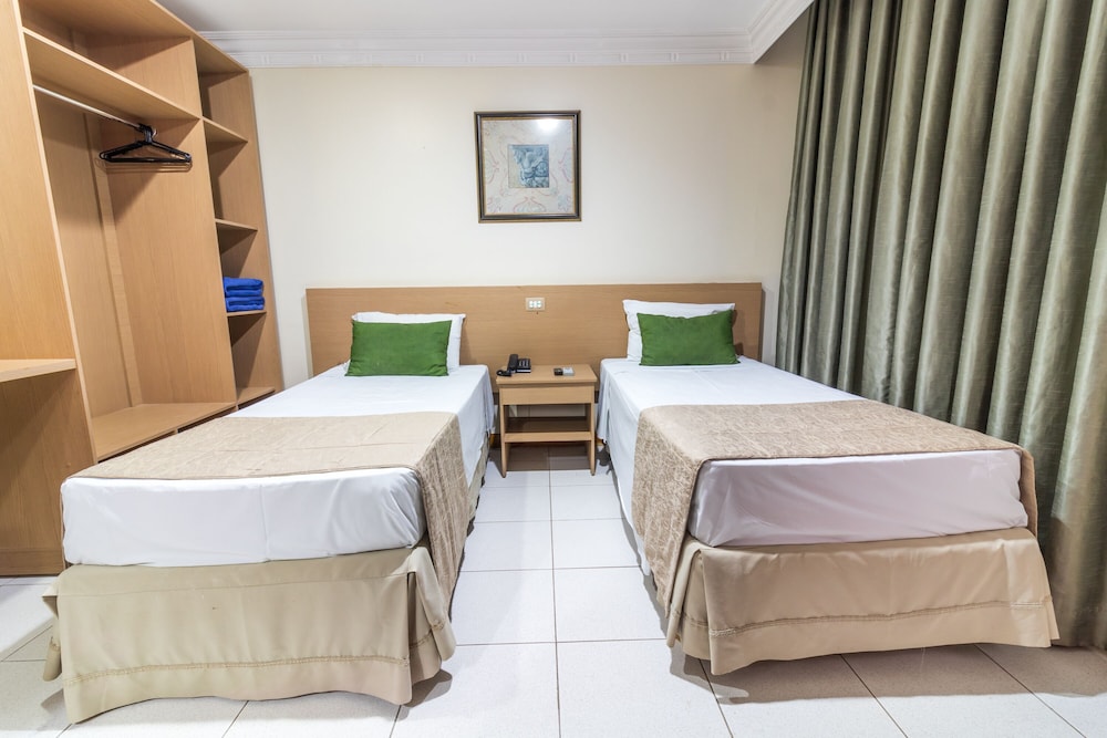Basic Twin Room - Photo 1