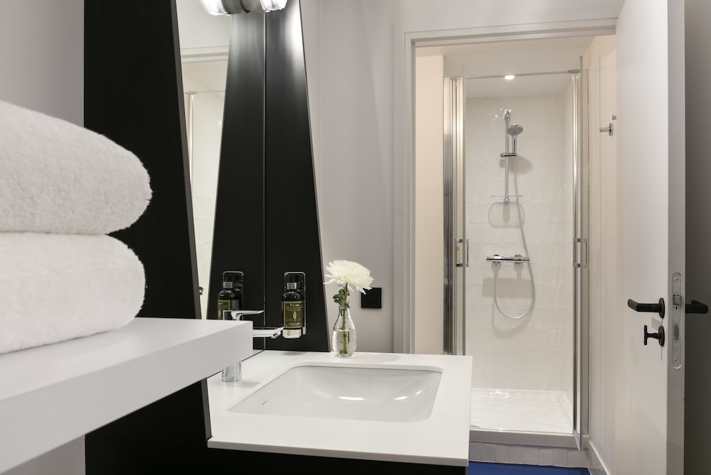 Single Room (vue Bastille, no elevator) photo 3
