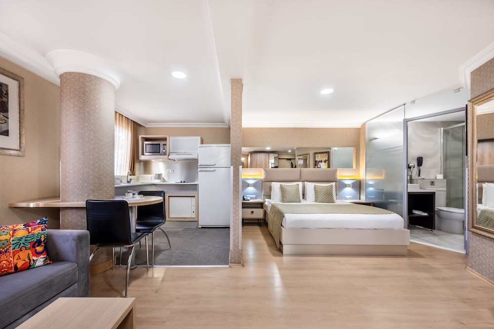 Superior Studio Suite photo 1