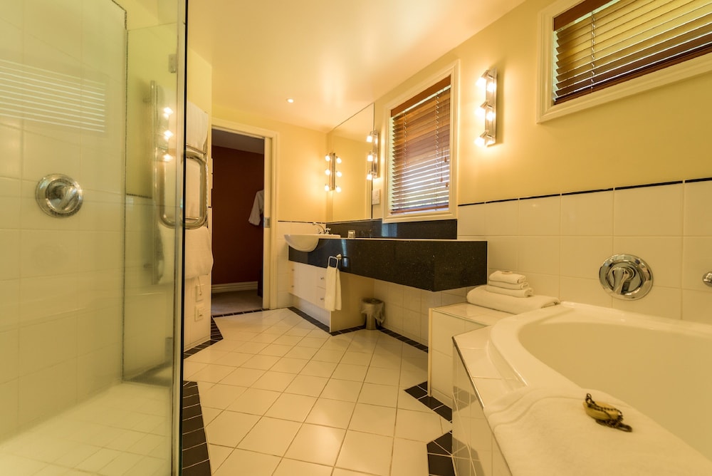 Executive Suite with Spa - Photo 3