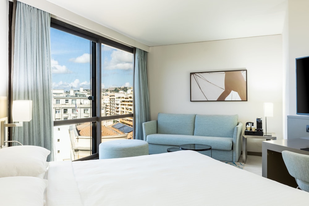 Junior Room, 1 King Bed with Sofa bed, Sea View thumbnail 6