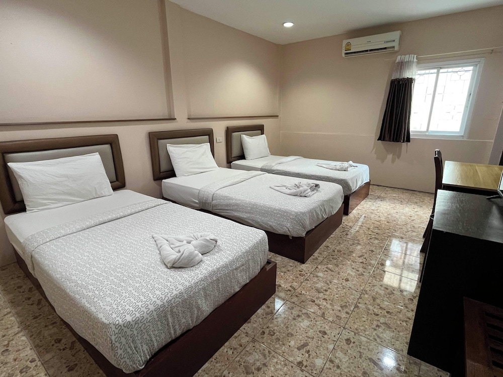 Triple Room, 1 Bedroom, Non Smoking photo 3