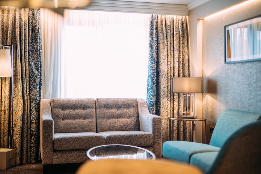 Suite, 1 Bedroom - Photo 7