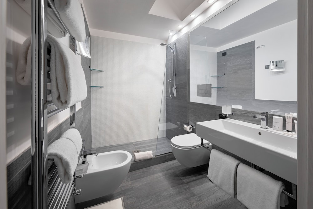 Superior Double or Twin Room - Photo 5