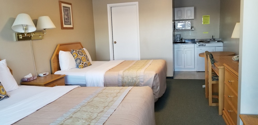 Kitchenette Standard Room, 2 Double Beds photo 1