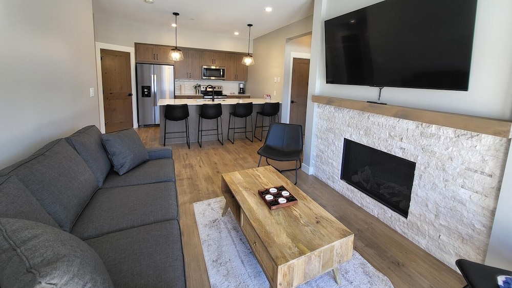 Townhome, 2 Bedrooms photo 1