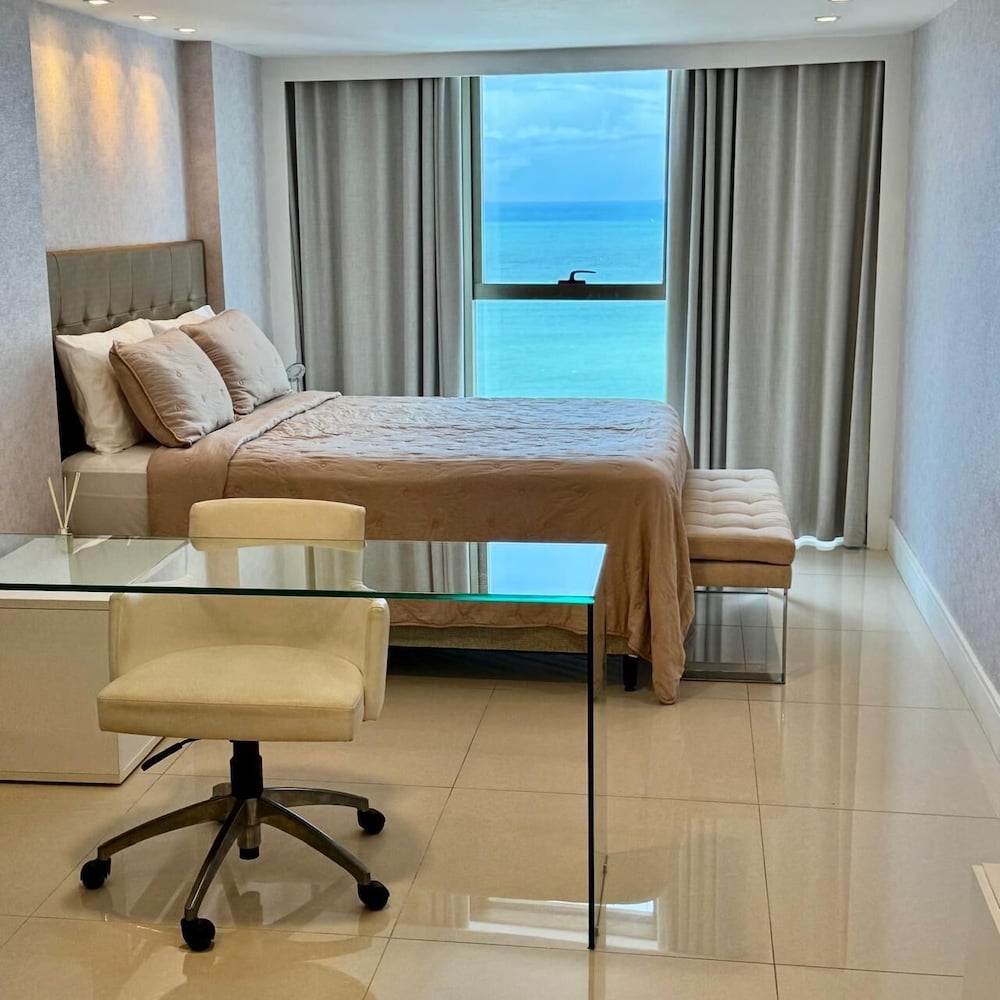 Deluxe Apartment, Beach View