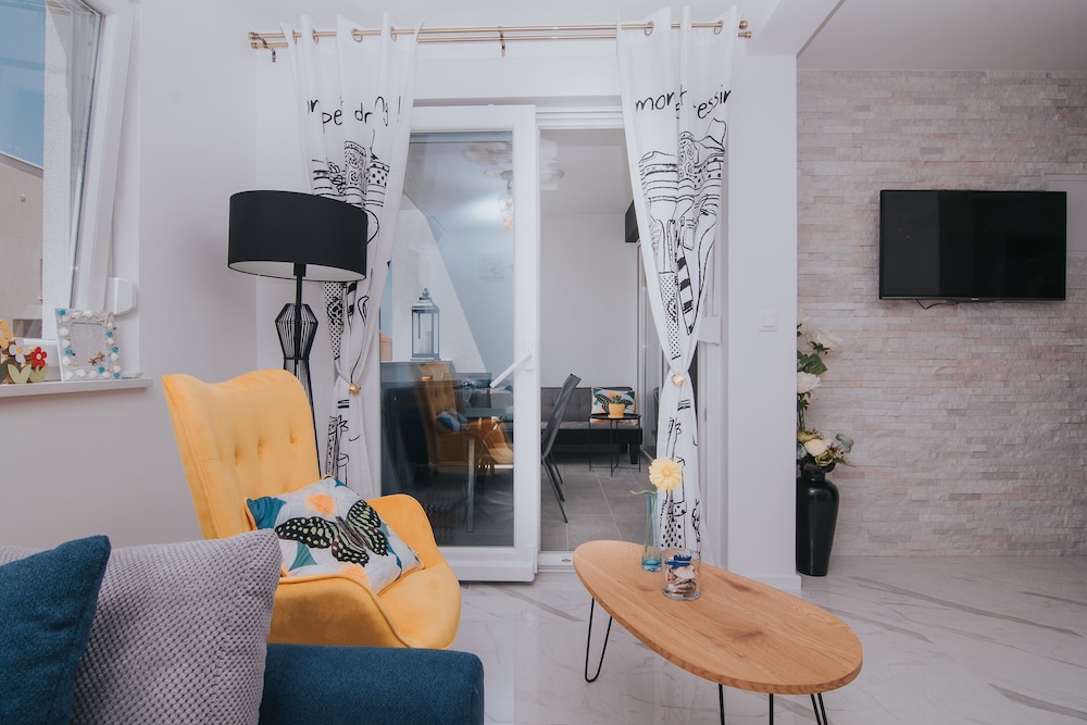 Deluxe Apartment, 1 Bedroom, Terrace photo 1