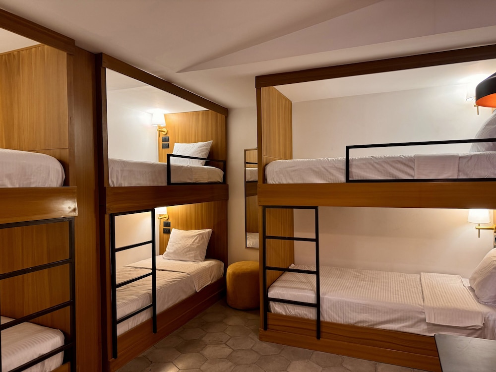 Family Room, Multiple Beds photo 1