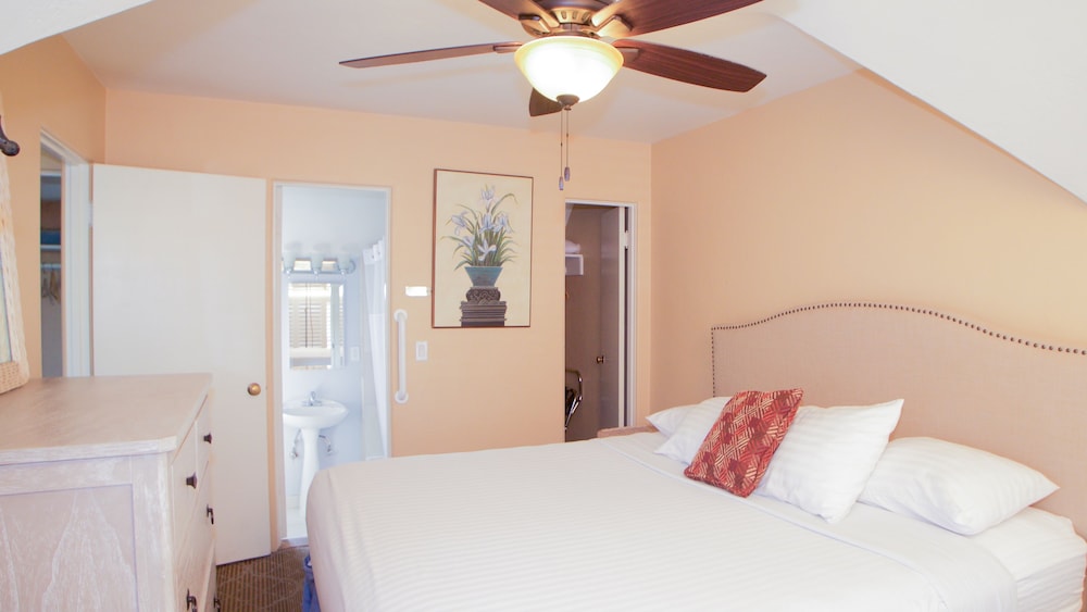 Family Room, Multiple Beds
