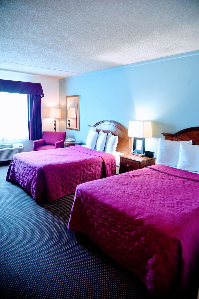 Suite, 1 Queen Bed, Non Smoking photo 3