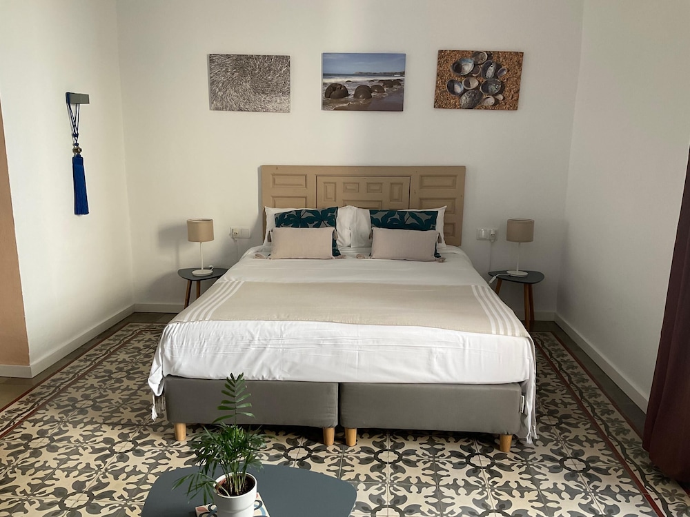 Double Room, Ensuite (Canela)