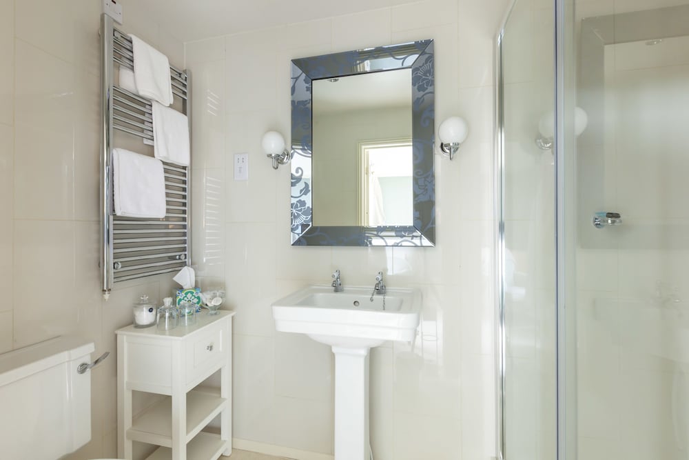 Superior Double Room, 1 Double Bed, Ensuite, Sea View photo 2