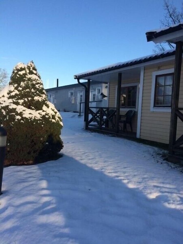 Cabin photo 2