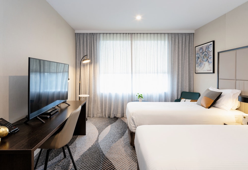 2 Bedrooms - Interconnecting thumbnail 6