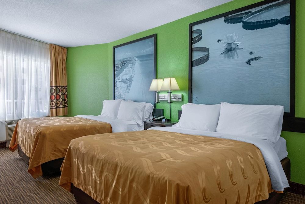 Room, Multiple Beds, Non Smoking - Photo 3