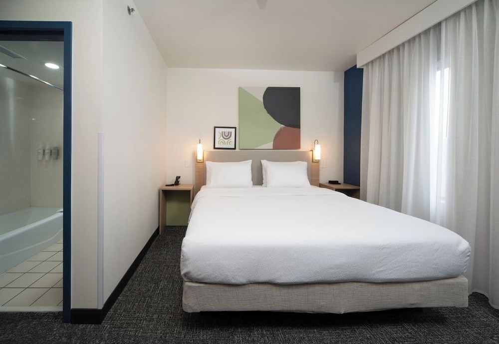 Suite, 2 Bedrooms, Non Smoking - Photo 5