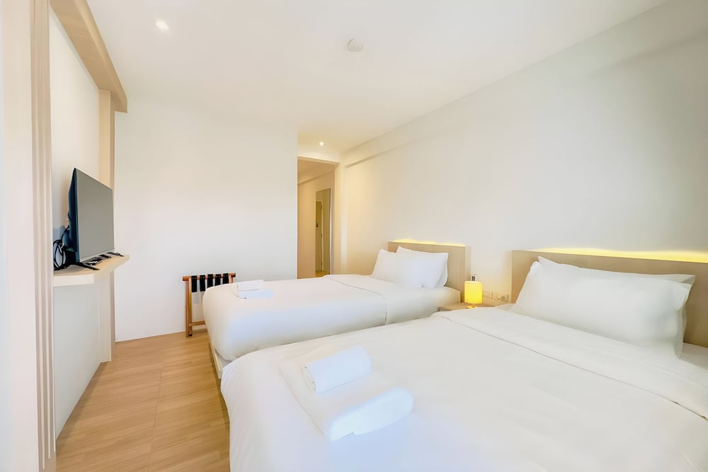 Twin Room - Photo 1
