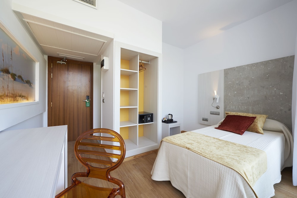 Single Room photo 2