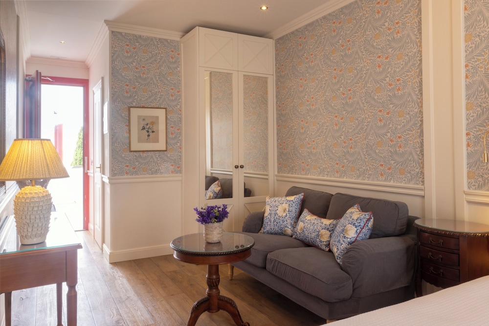 Superior Room - Photo 9