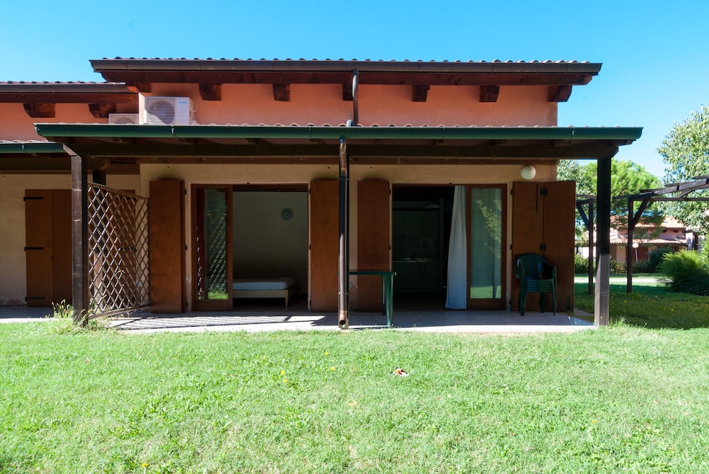 Bungalow (2 People) photo 2