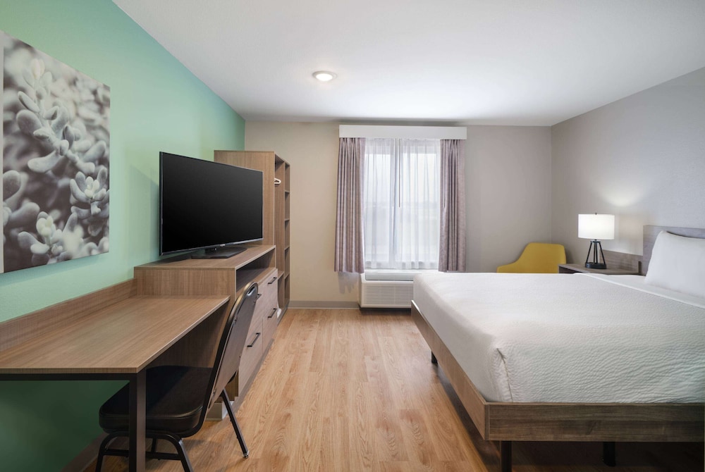 Room, 1 Queen Bed, Mobility Accessible, Non Smoking (Bathtub W/grab Bars)