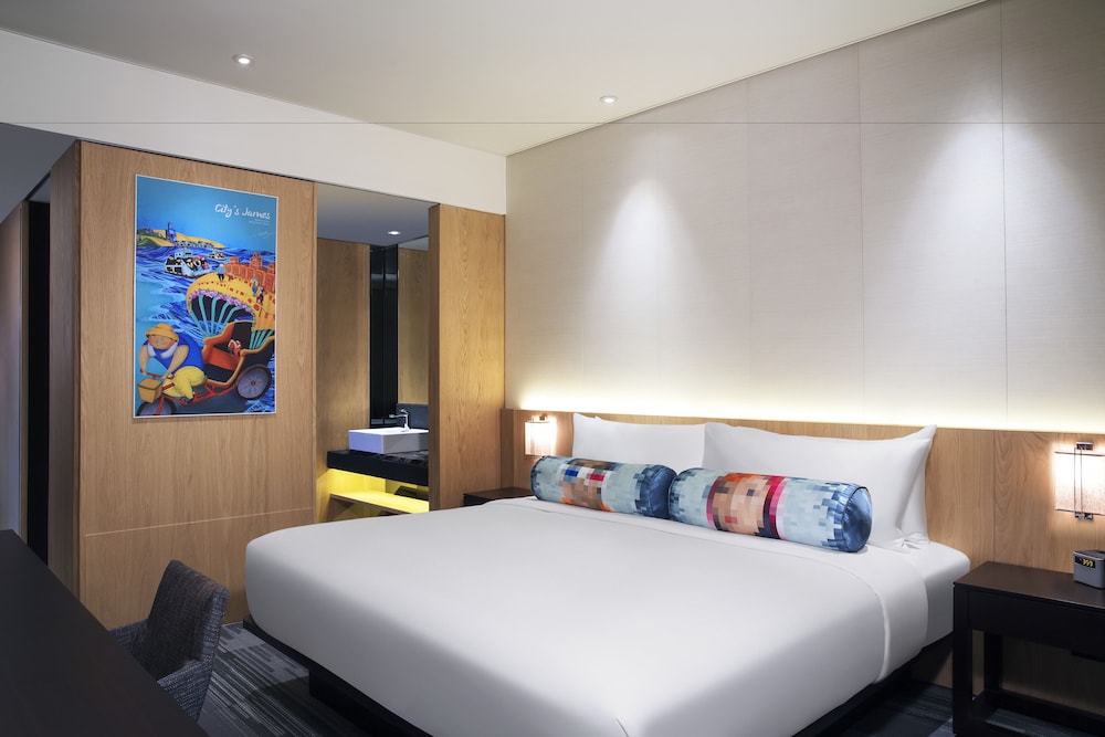 Room, 1 King Bed photo 3