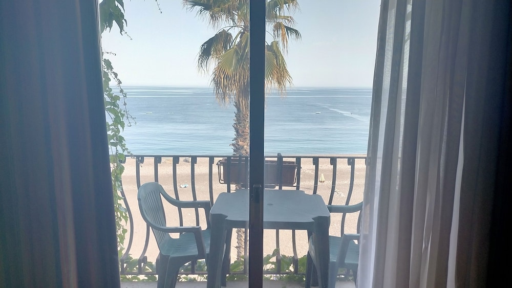 Double Room, Balcony, Sea View - Photo 3